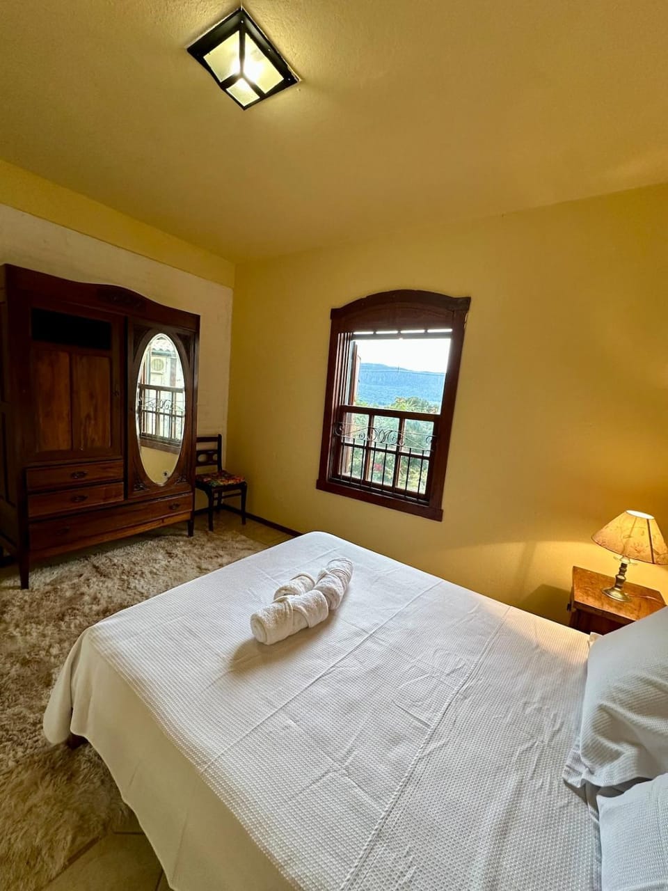 Bed, Natural landscape, Photo of the whole room, Bedroom, towels