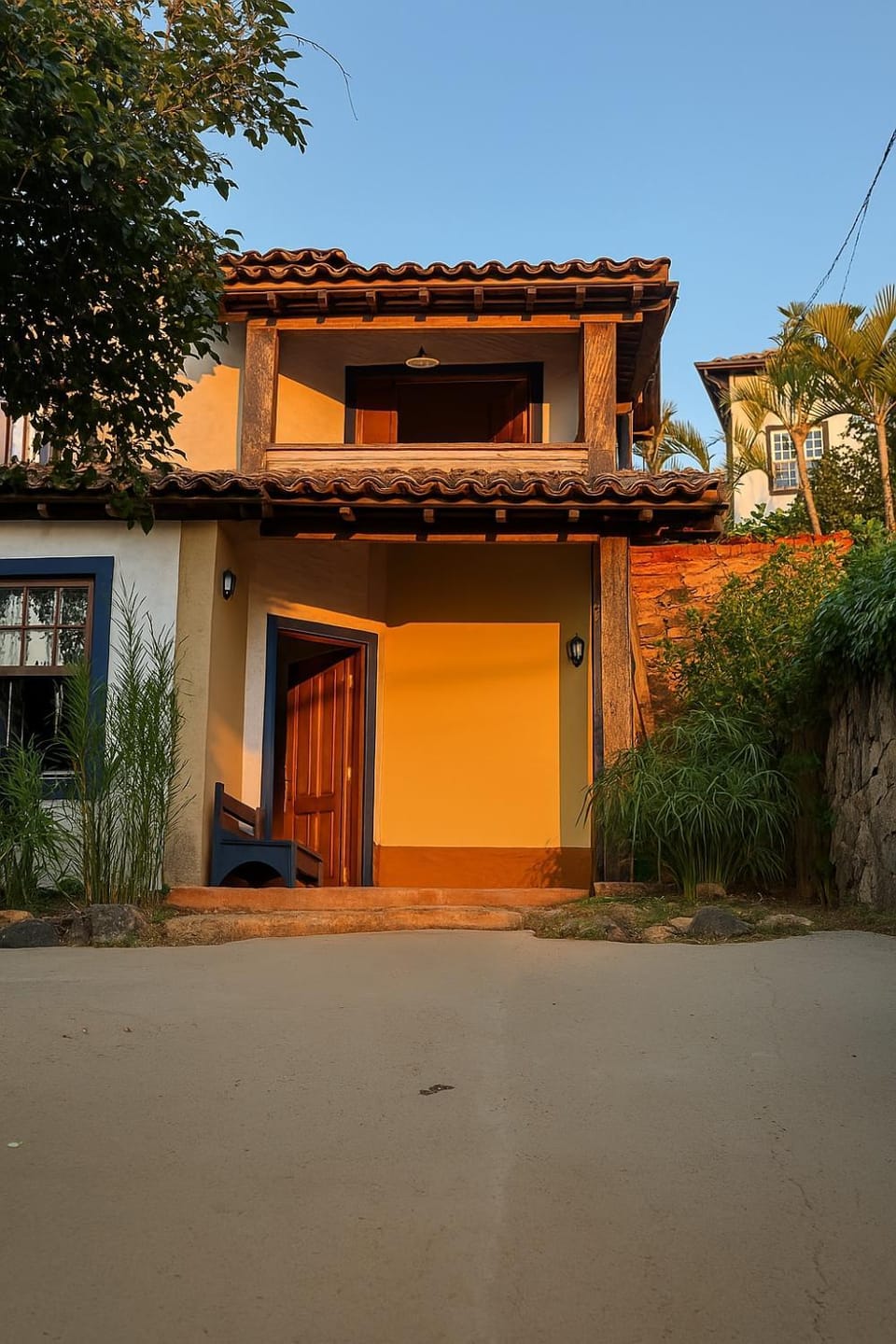 Property building, Patio, Patio, Day, Balcony/Terrace, Balcony/Terrace