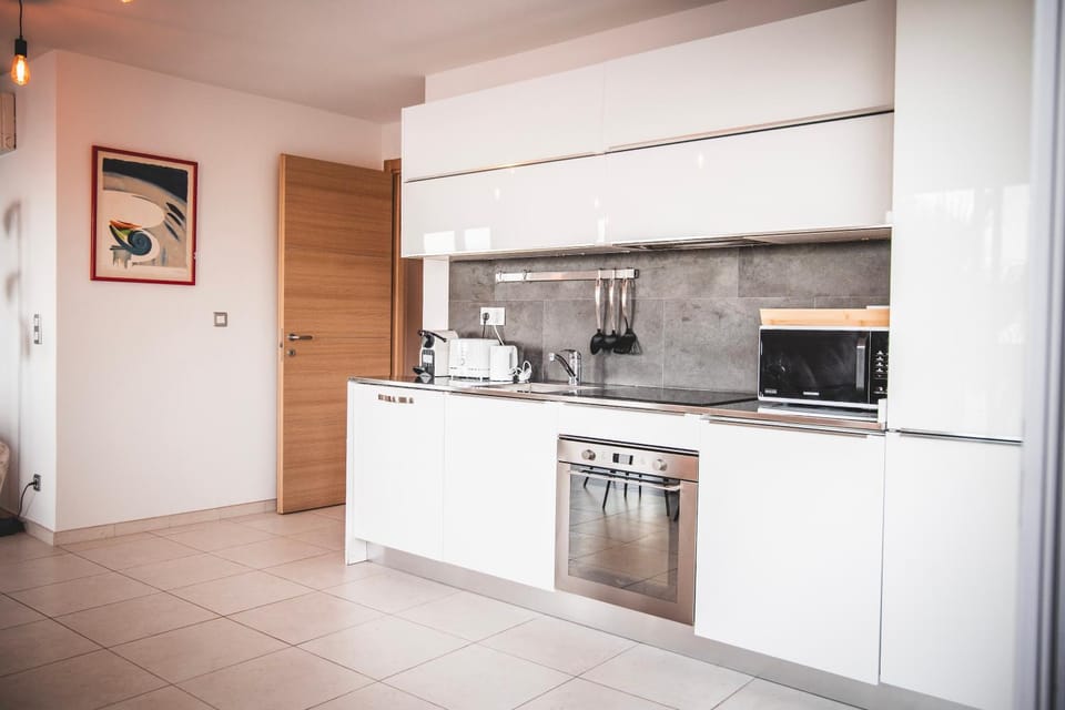 Wake Up to the Sea, Duplex Apartment Near Monaco House in Roquebrune-Cap-Martin