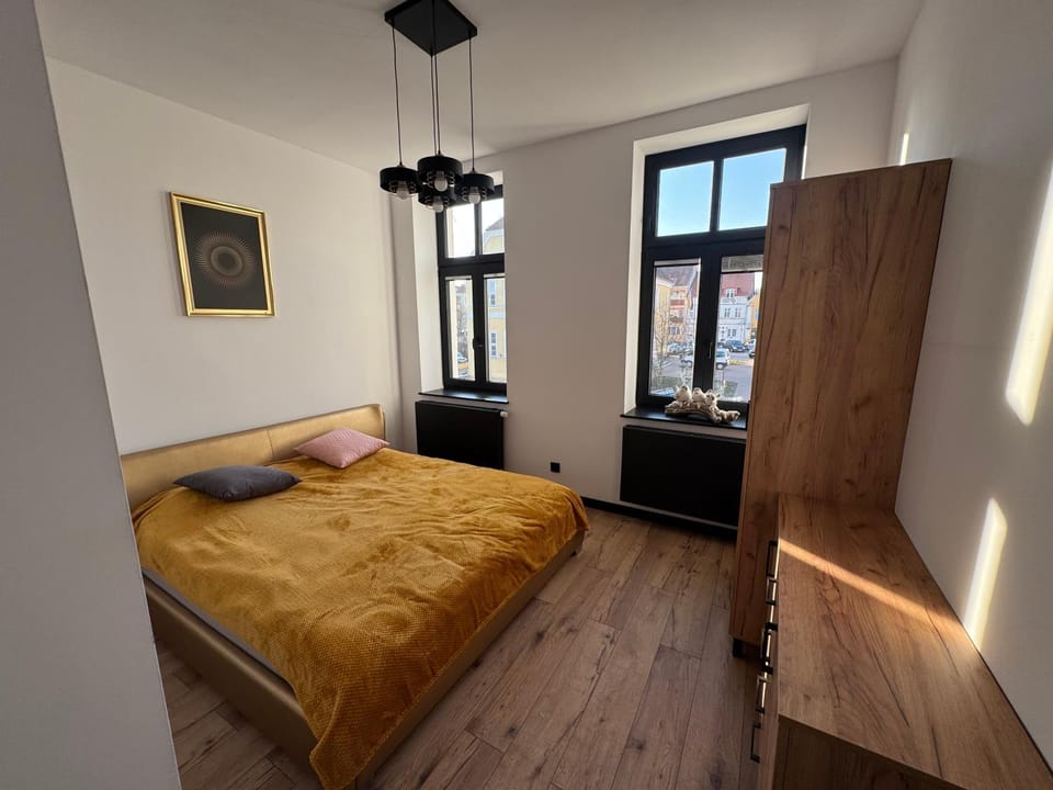 Bed, Photo of the whole room, Bedroom, wardrobe
