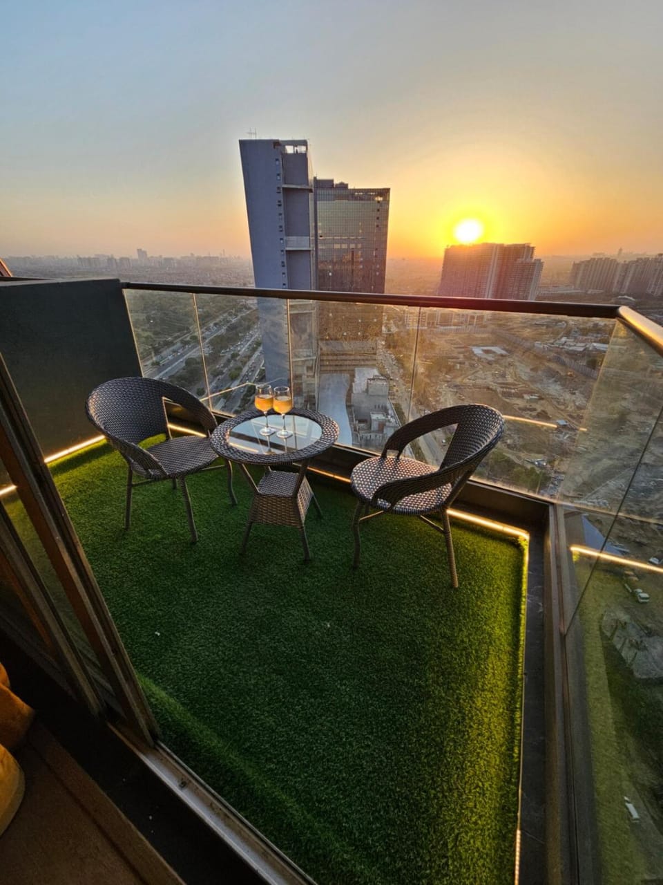 Day, View (from property/room), Balcony/Terrace, Seating area, Sunrise, Sunset