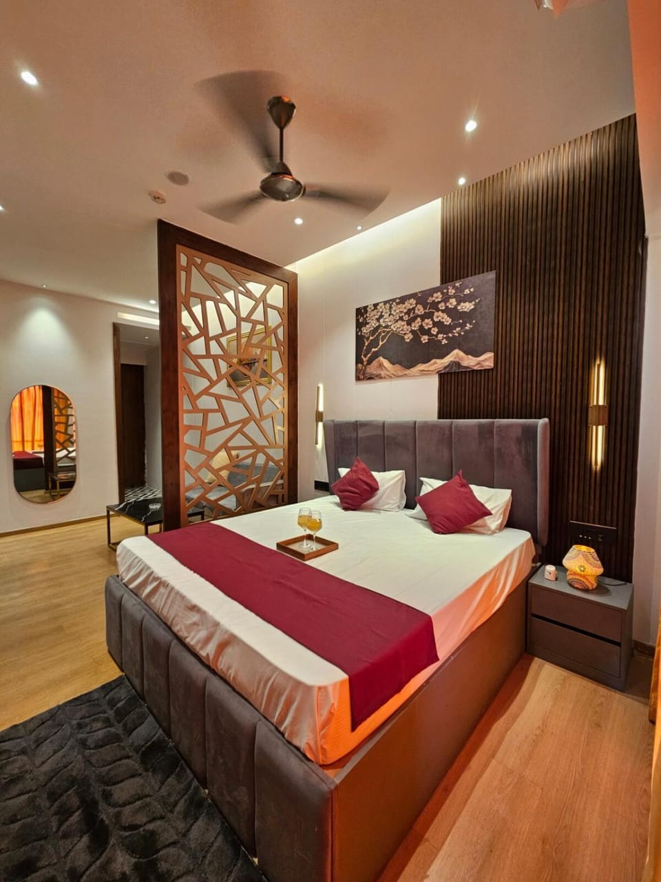 Bed, Photo of the whole room, Bedroom, fireplace, towels