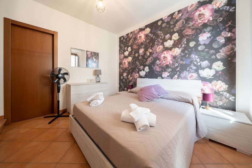Bed, Photo of the whole room, Bedroom, towels, wardrobe