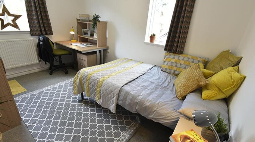Spacious Luxe Stay Sleeps 8 with Private Gym Apartment in Leicester