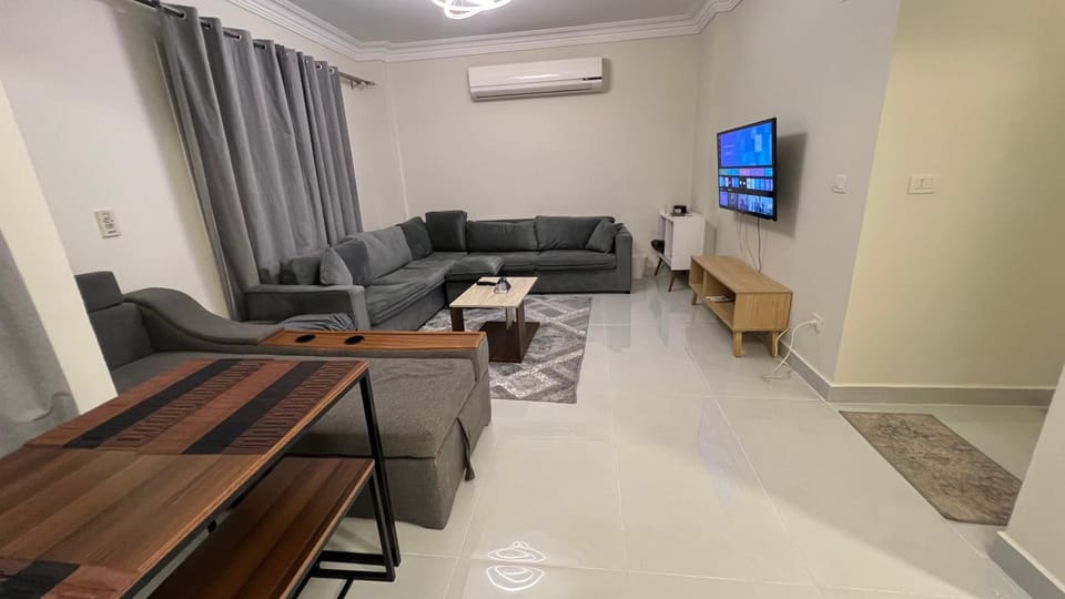 Almasrawya, 2 bed rooms apt, 4beds with garden near cairo Airport Apartment in New Cairo City