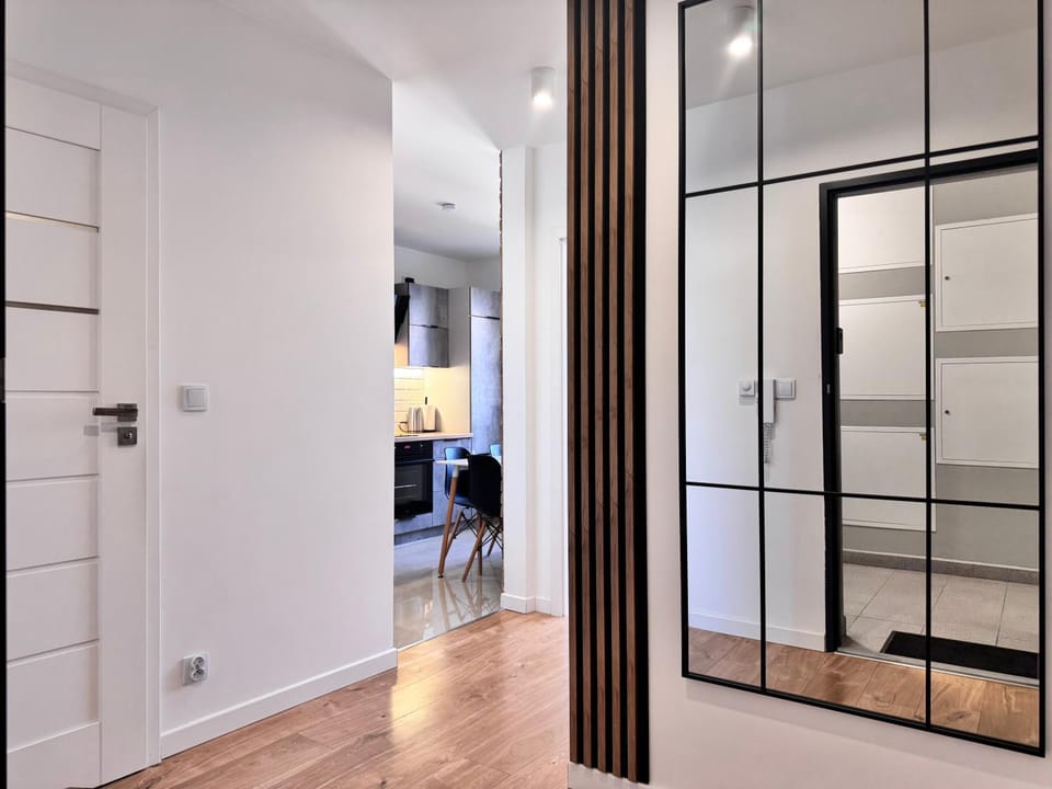 Kitchen or kitchenette, Photo of the whole room, internet, wardrobe