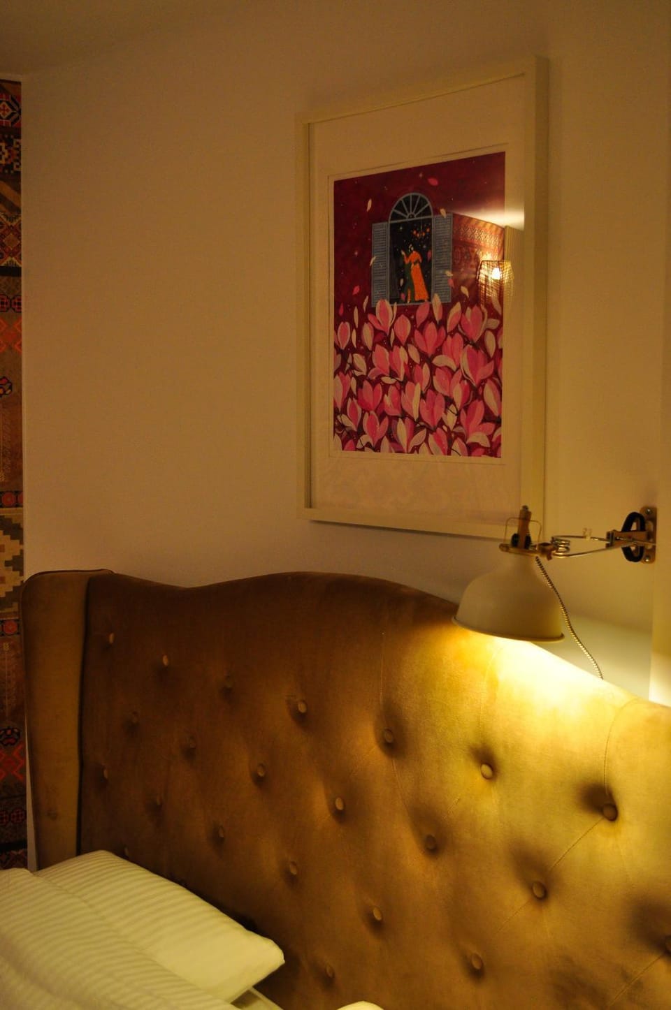 Bed, Decorative detail, Bedroom