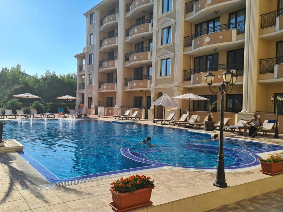Patio, Swimming pool