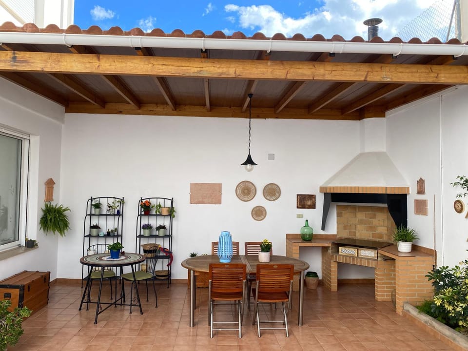 Patio, BBQ facilities, Balcony/Terrace, Dining area