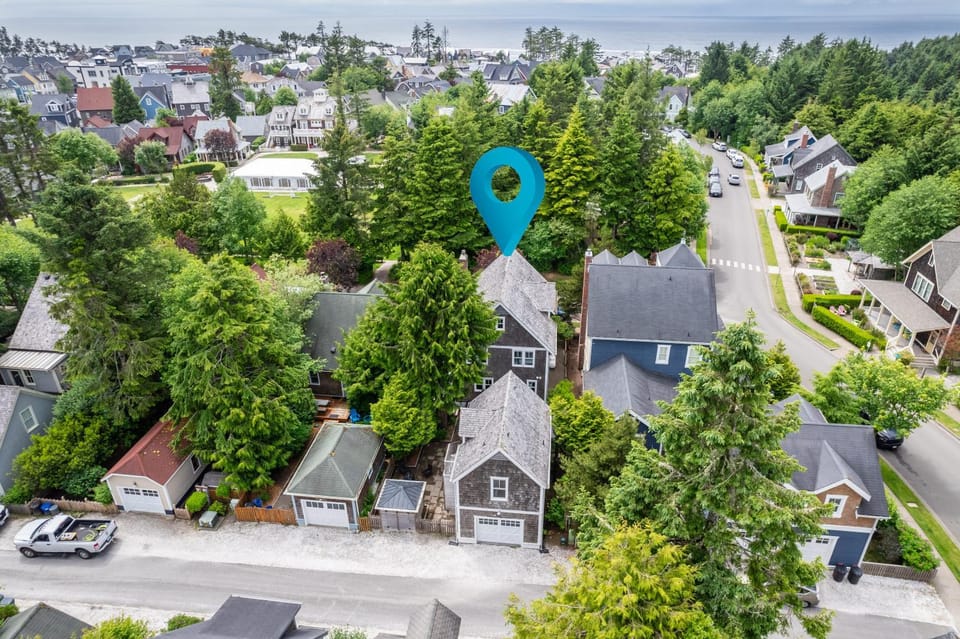 Neighbourhood, Natural landscape, Bird's eye view, Location
