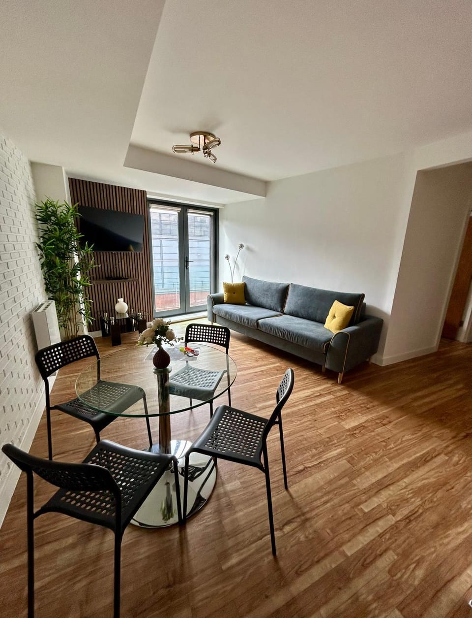Living room, Seating area, Dining area