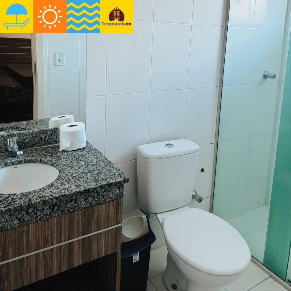 Toilet, Bathroom, bidet, towels