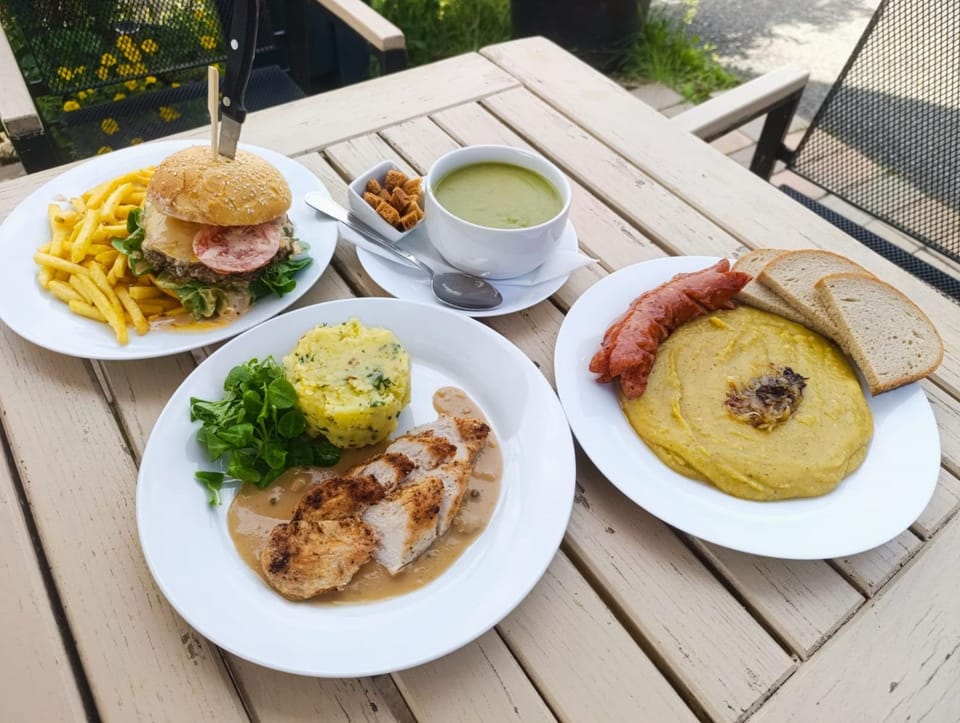 Food and drinks, Lunch, Dinner
