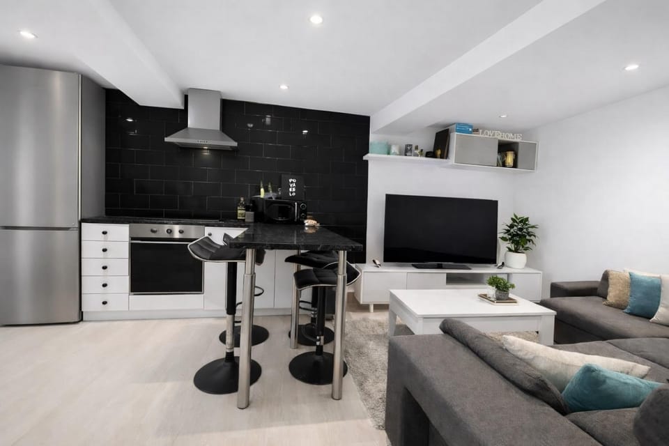 Casa Vidán completa Santiago Rural House in Galicia