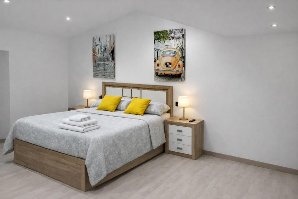 Casa Vidán completa Santiago Rural House in Galicia