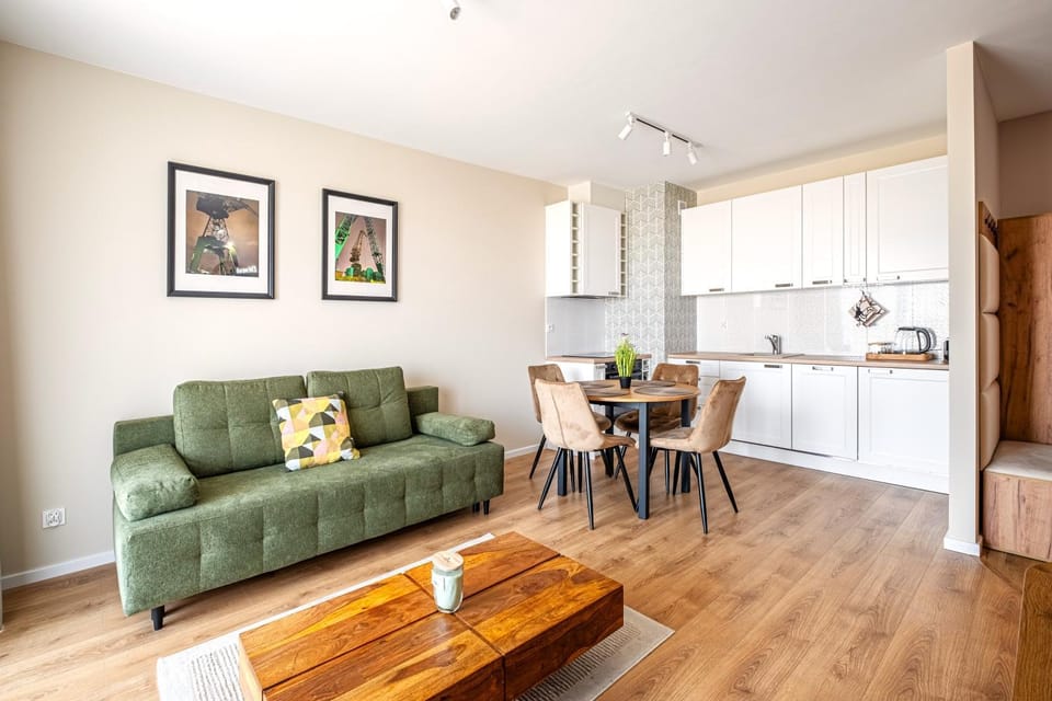 Day, Kitchen or kitchenette, Living room, Dining area