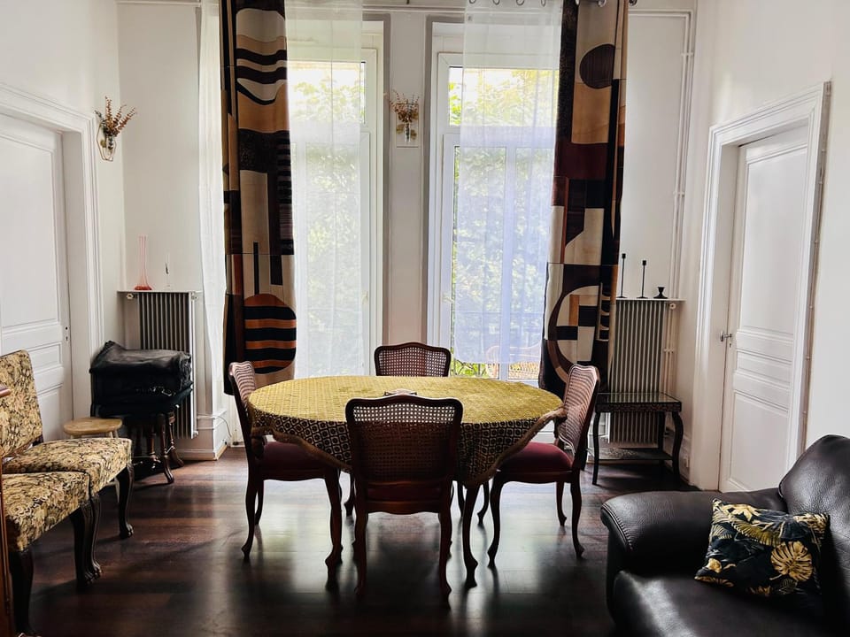 appartement spacieux en centre ville Apartment in Strasbourg
