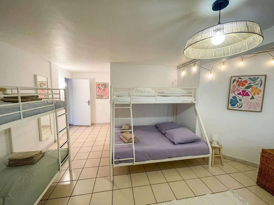 Bed, Photo of the whole room, Bedroom, bunk bed
