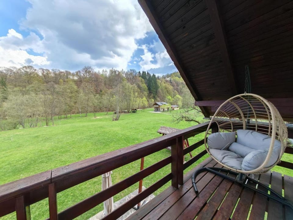 Natural landscape, View (from property/room), Balcony/Terrace, Garden view