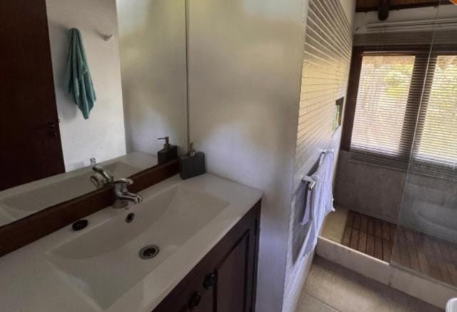 Cabaña con piscina en Punta del Este, barrio Pinares House in Maldonado Department, Uruguay