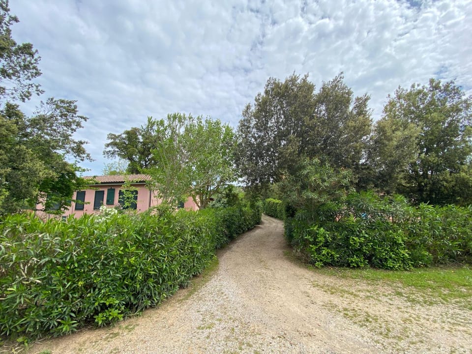 La Casa Rosa Farm Stay in Tuscany
