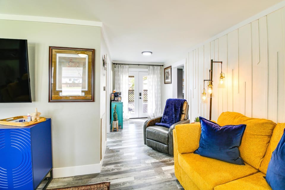 Walk to Casino Home with Deck in Hot Springs! House in Hot Springs