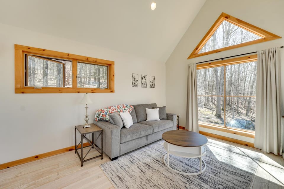 Hike & Fish: Outdoor Retreat Near Trails House in Mamakating