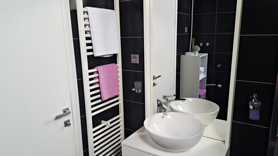 Property building, Bathroom