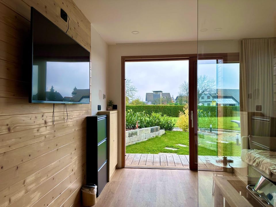 Garden, TV and multimedia, Balcony/Terrace, Living room, Evening entertainment, Garden view