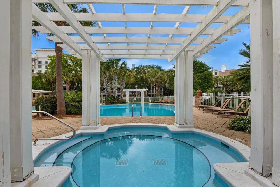 Market Street Inn 547 House in Miramar Beach