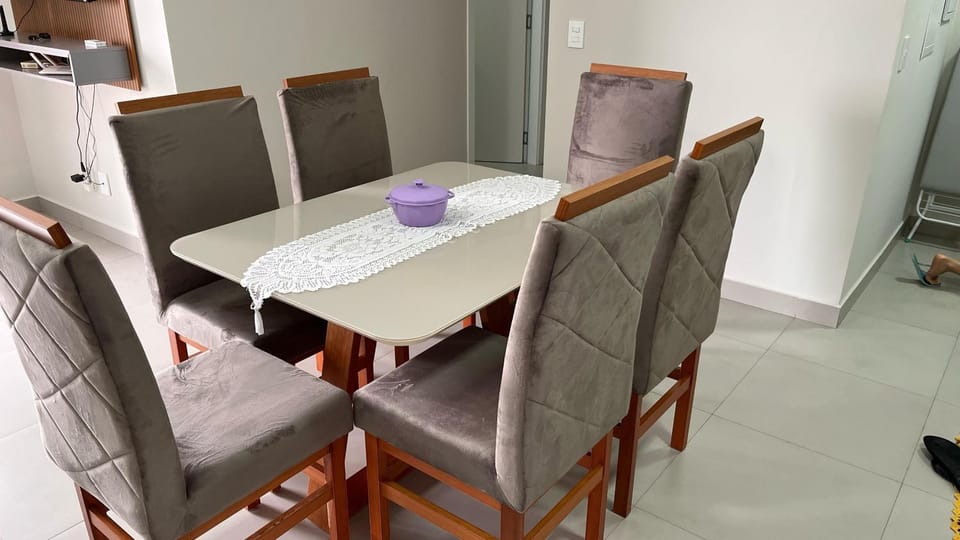 Kitchen or kitchenette, Seating area, Dining area