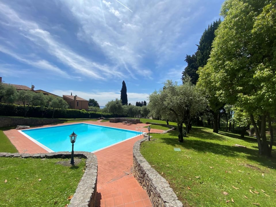 [Exclusive Villa Punta San Vigilio] Villa in Garda