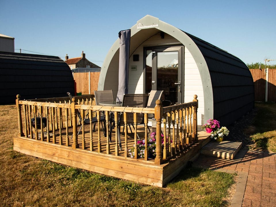 Patio, Spring, Day, BBQ facilities, Garden, Garden view, heating