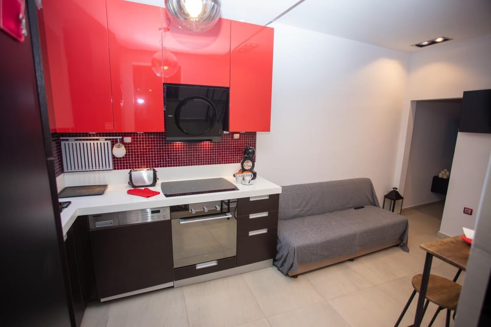 Kitchen or kitchenette