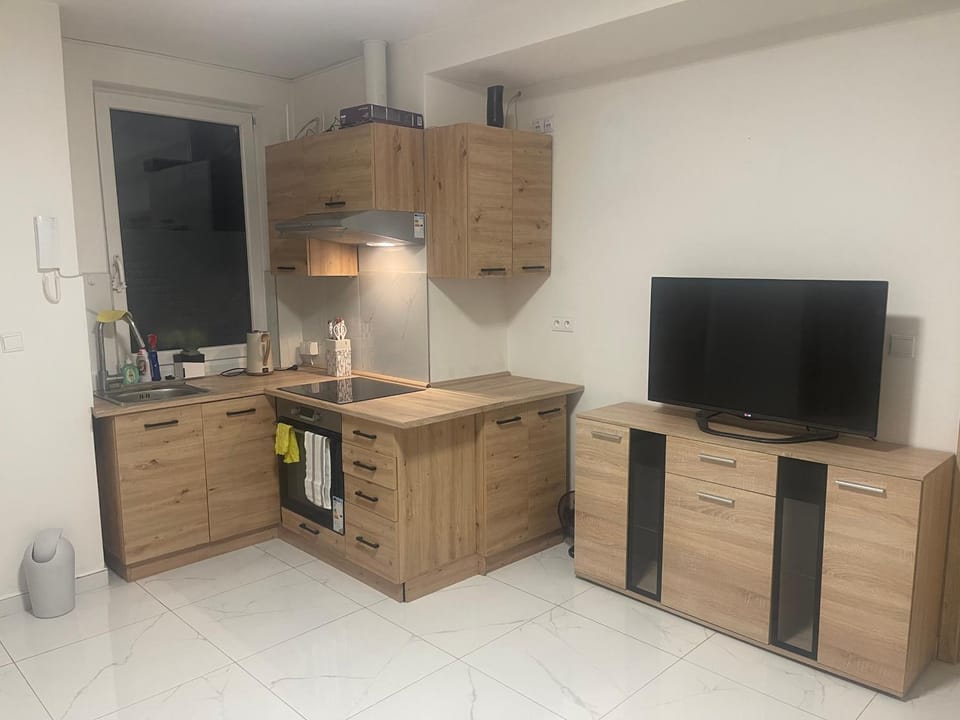 TV and multimedia, Kitchen or kitchenette, oven