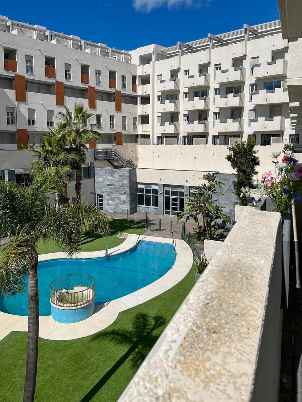 Property building, Day, Garden view, Pool view, Swimming pool