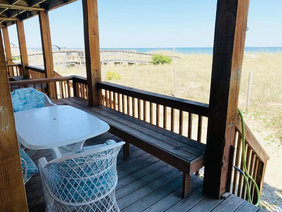 Patio, Day, Natural landscape, View (from property/room), Balcony/Terrace, Seating area, Dining area, Beach, Sea view