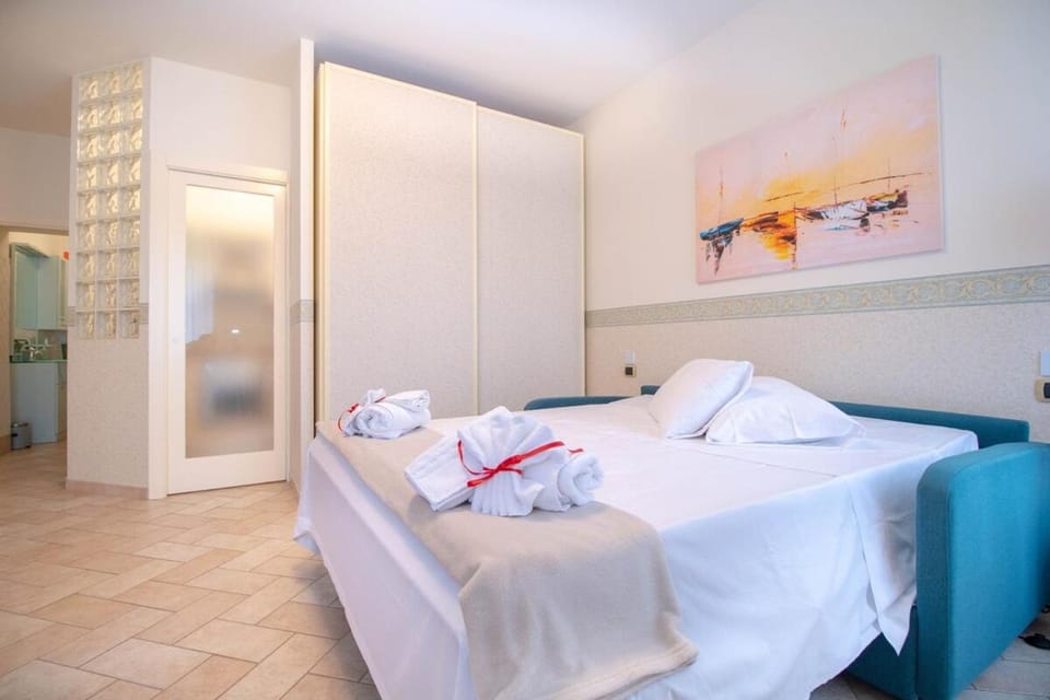 Central Domus Wi-Fi Station by We Host Yuo Apartment in Porto San Giorgio