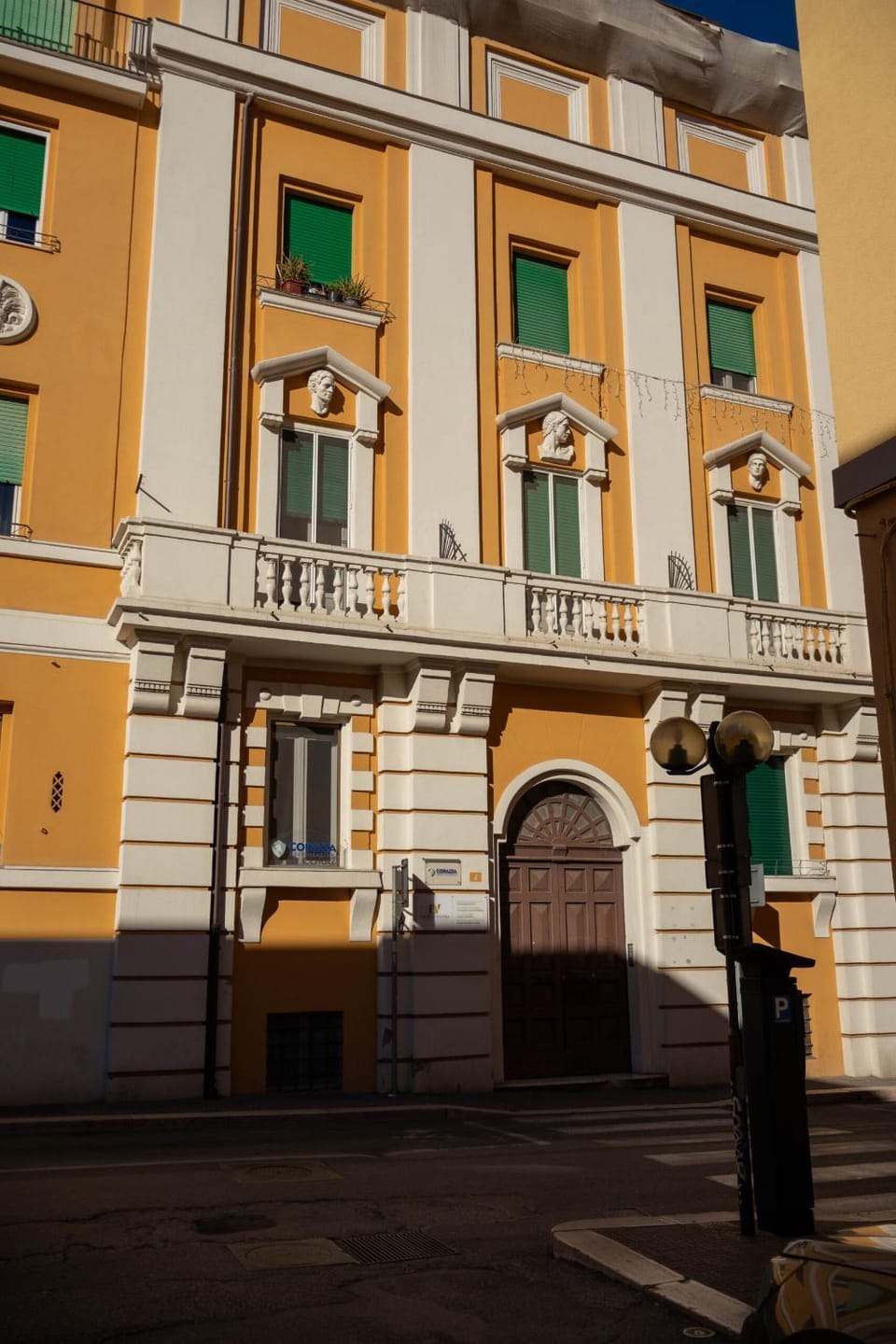 Property building, Facade/entrance