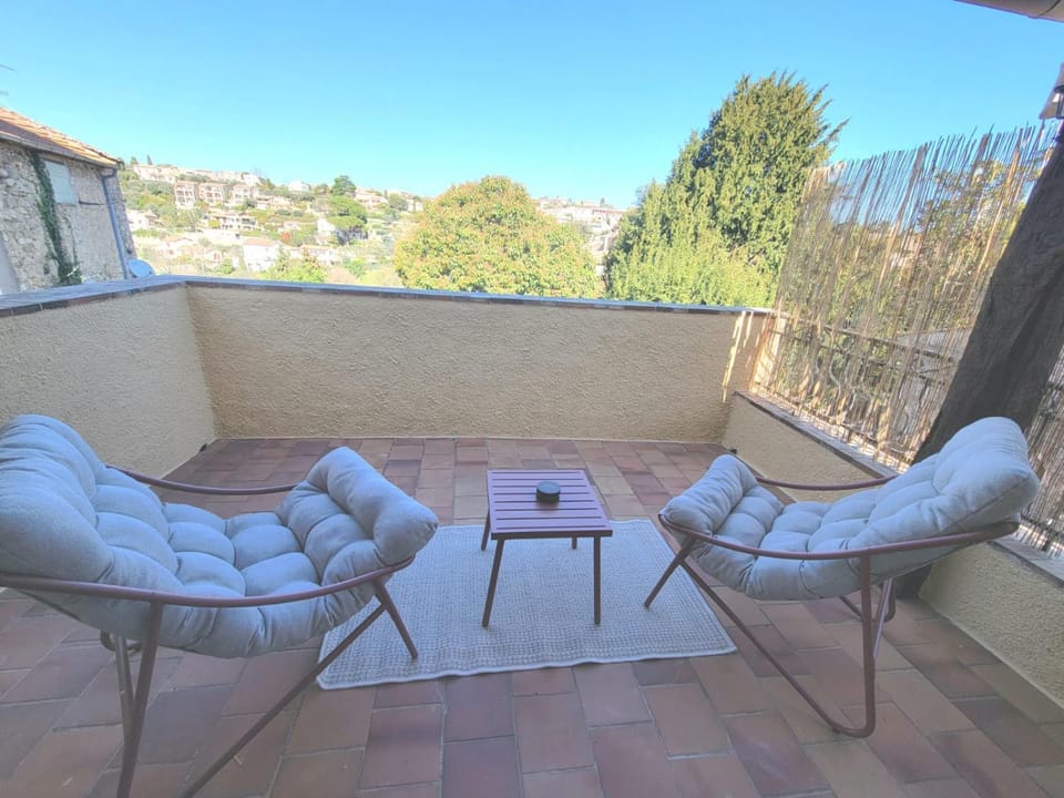 Property building, Balcony/Terrace
