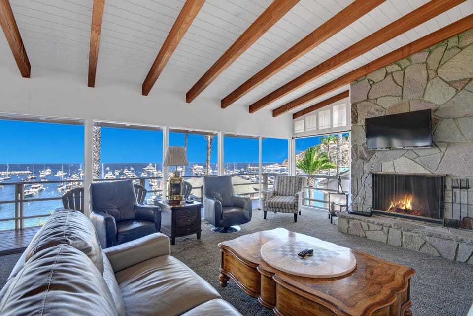 153CR 153 Crescent Ave. House in Avalon