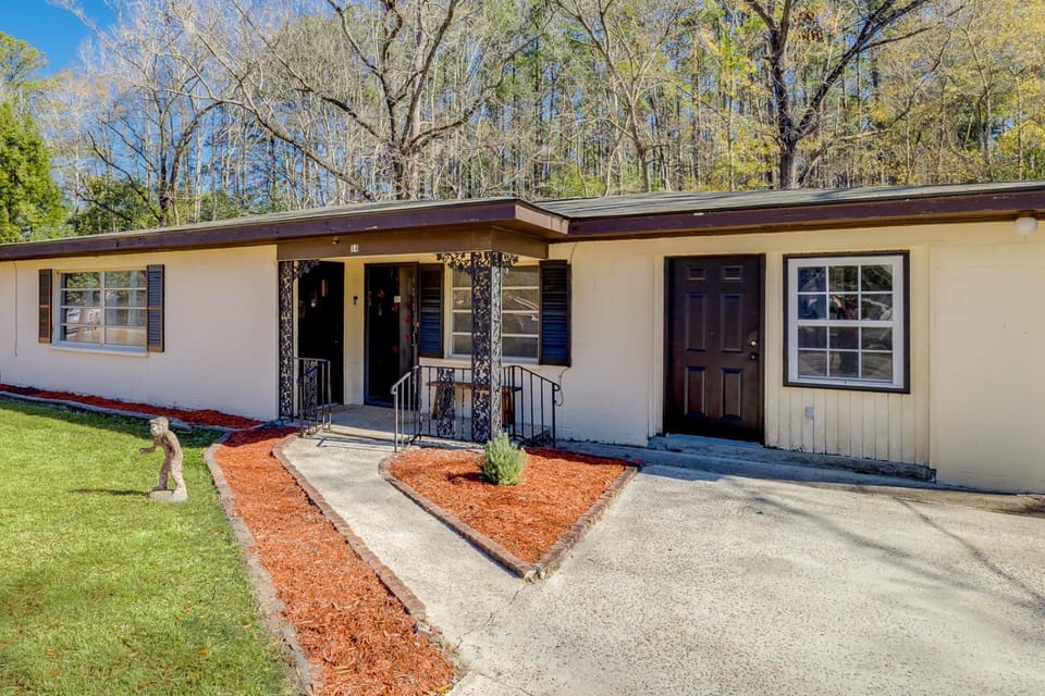 Retro Meets Modern Two Houses Sleeps 16 House in Pooler