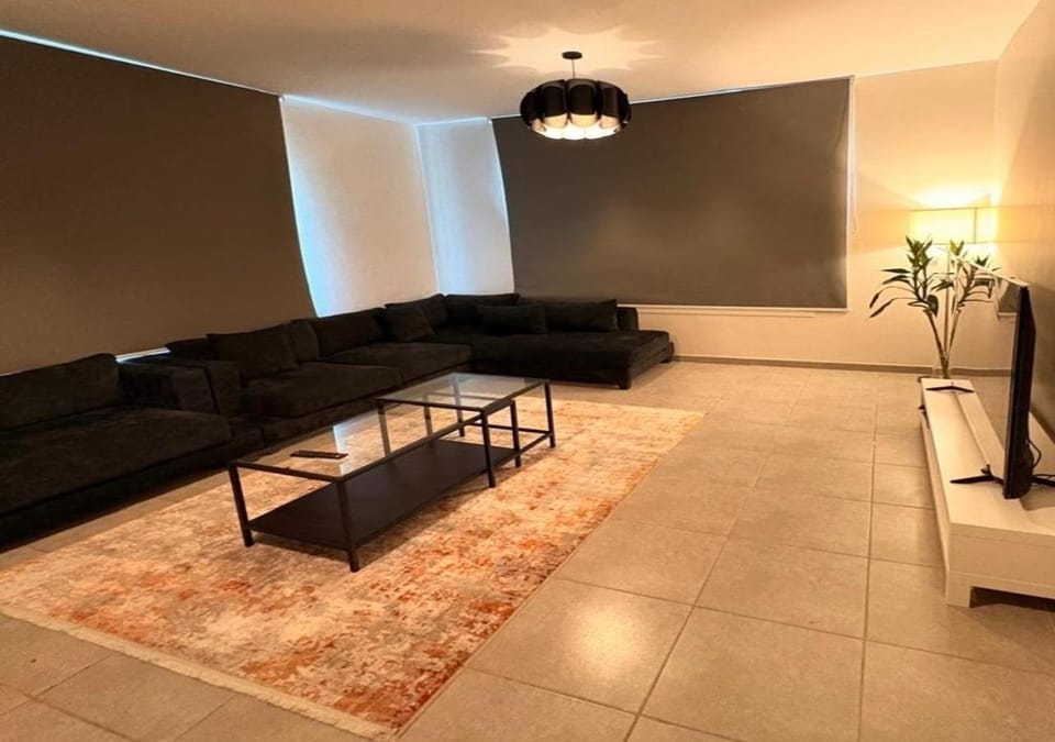 Lana's Studio Apartment in Makkah Province
