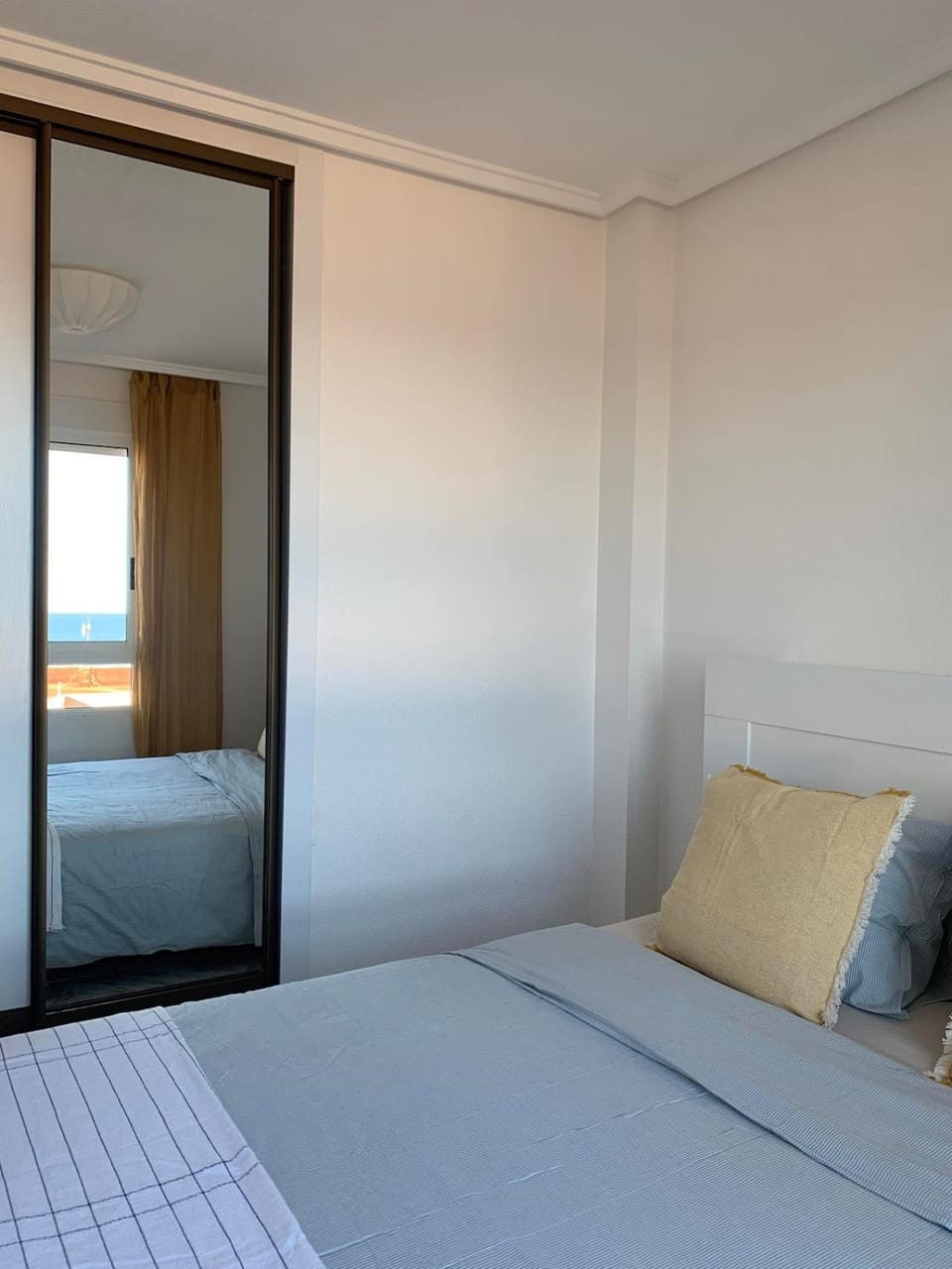 Bed, Photo of the whole room, Bedroom, wardrobe