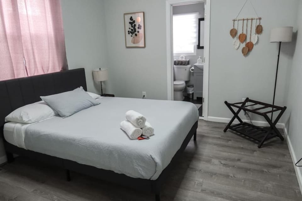 3Bed 2Bath Apt Near NYC plus Parking and Laundry Apartment in Irvington