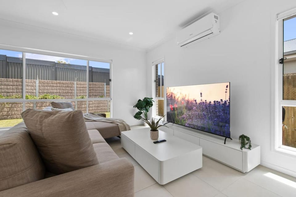 Secluded 4Bed Retreat Mins to Beaches and Wineries House in Redland Bay