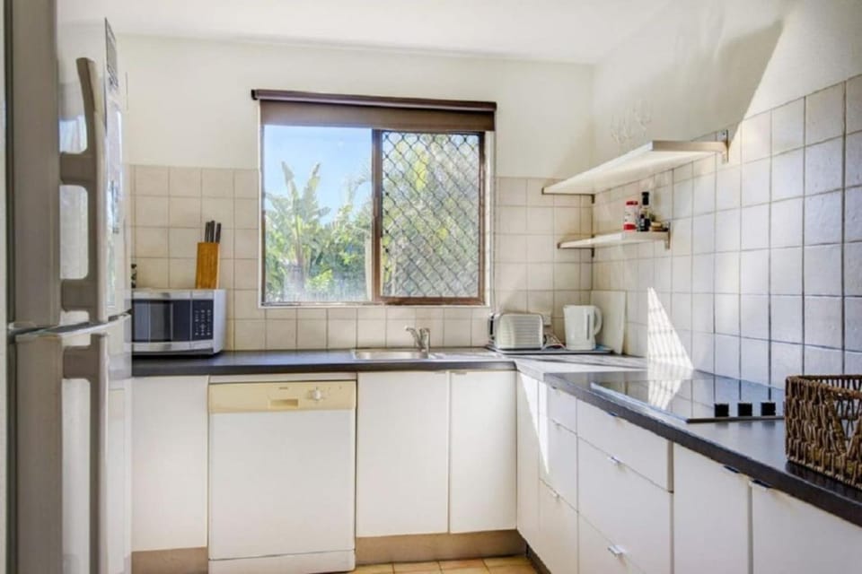 Sunny Somerset 2B located opp Byron Bay markets Apartment in Byron Bay