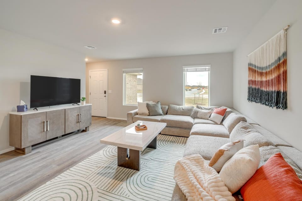 Family-Friendly, Pets Welcome: Broken Arrow Gem! House in Broken Arrow