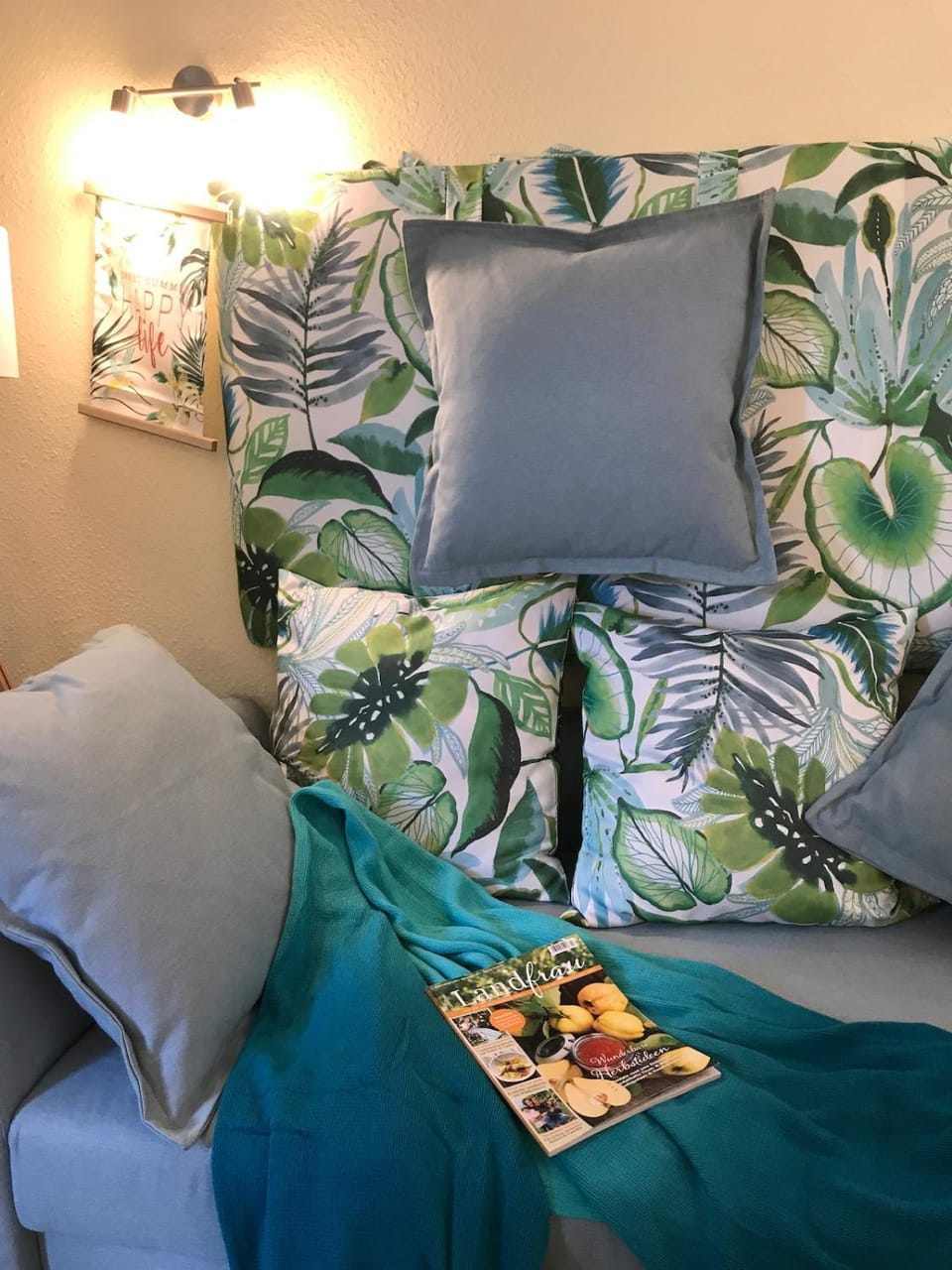 Living room, Photo of the whole room, Seating area