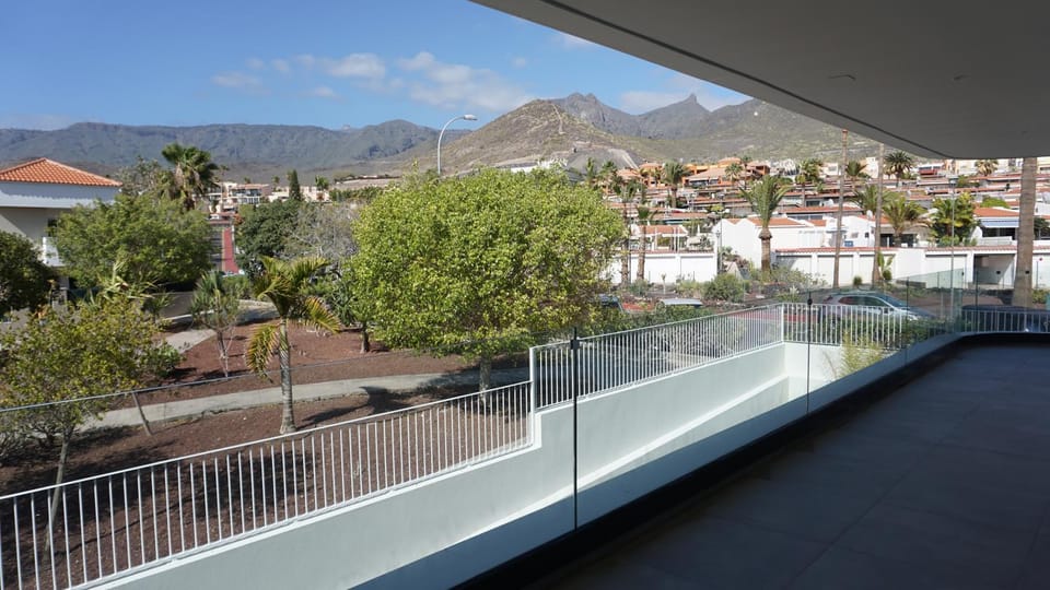 Atlantic Home - Three-Bedroom Premium Apartment Apartment in Costa Adeje